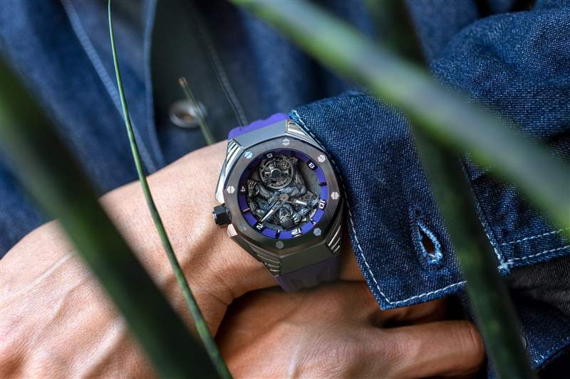 第二意見加入我，因為我試圖理解皇家橡樹概念“黑豹”飛行陀飛輪-復刻表