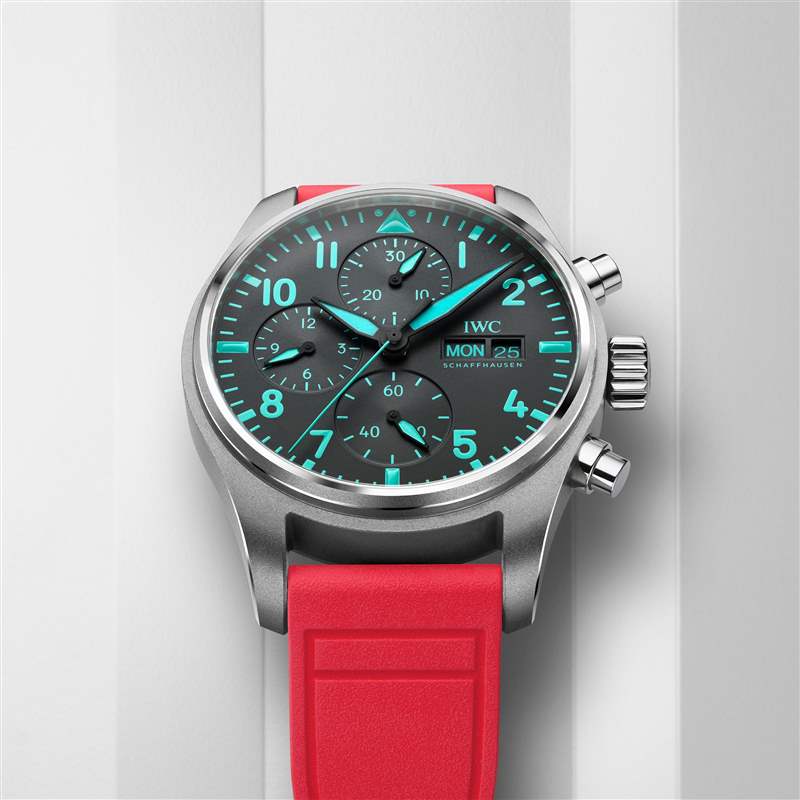 萬國推出Pilot’s Watch Chronograph 41 Mercedes-AMG Petronas Formula One Team Miami Pink計時碼表-復刻表