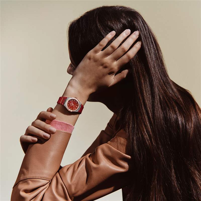 『OMEGA 特邀專欄』丁之方:屬于中國的顏色,紅-復刻表