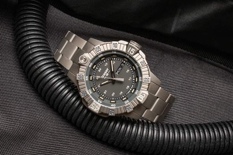 上手體驗:Traser P99 T戰(zhàn)術(shù)鈦金屬手表-復刻表