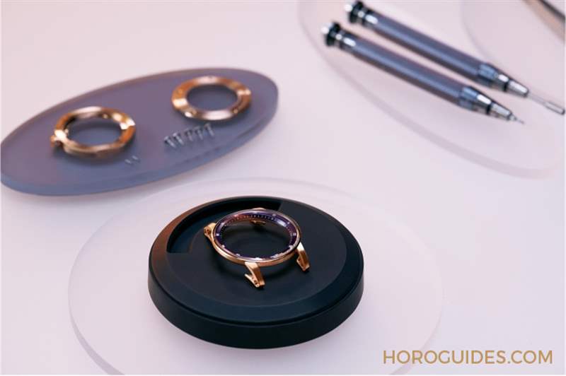 愛彼Code 11.59系列首見38mm中性尺寸艷麗紫與象牙白再加分-復(fù)刻表