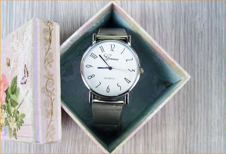 30歲女人戴的手表品牌 30歲女人戴什么手表好看(適合30歲女人戴的手表品牌)-復刻表