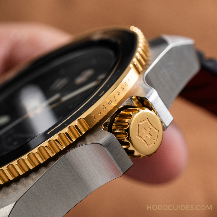 配備編織傘繩帶 最潮限量款也是超級工具表-復(fù)刻表