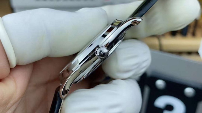 APS廠積家大師系列1218420獨(dú)立秒針手表介紹 第8張 APS廠積家大師兩針半1218420獨(dú)立秒針手表介紹-復(fù)刻表