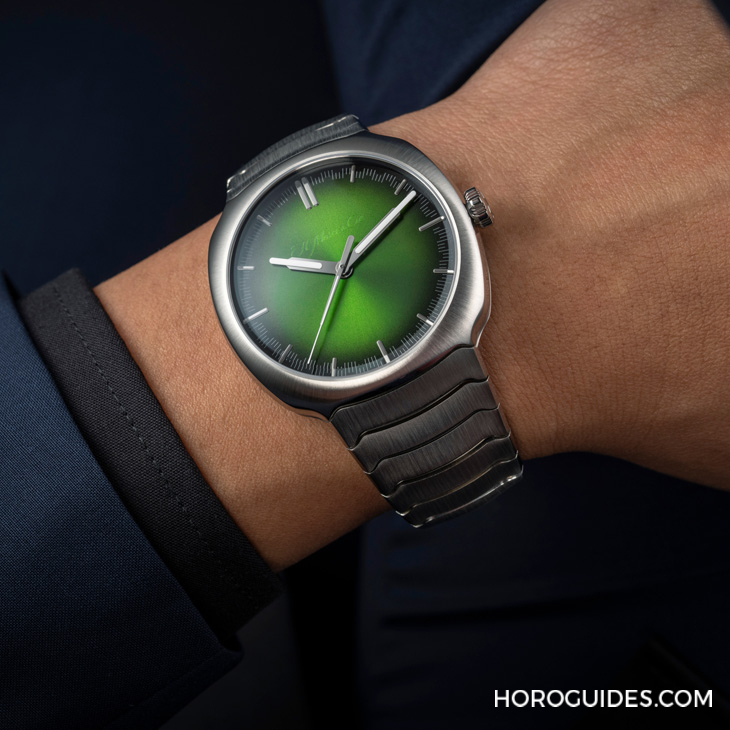 VACHERON CONSTANTIN - OVERSEAS - 5520V/210R-B966 - 名表達人來點名，哪款一體式鏈帶腕表最好看、最好戴？